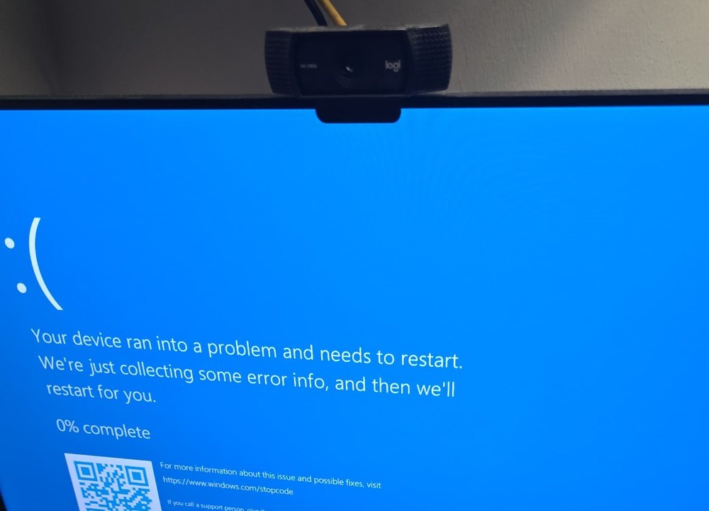 Computer with blue screen error