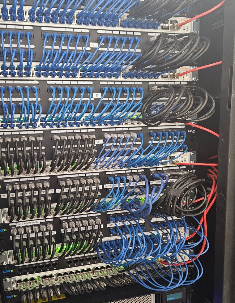 Clean structured network rack